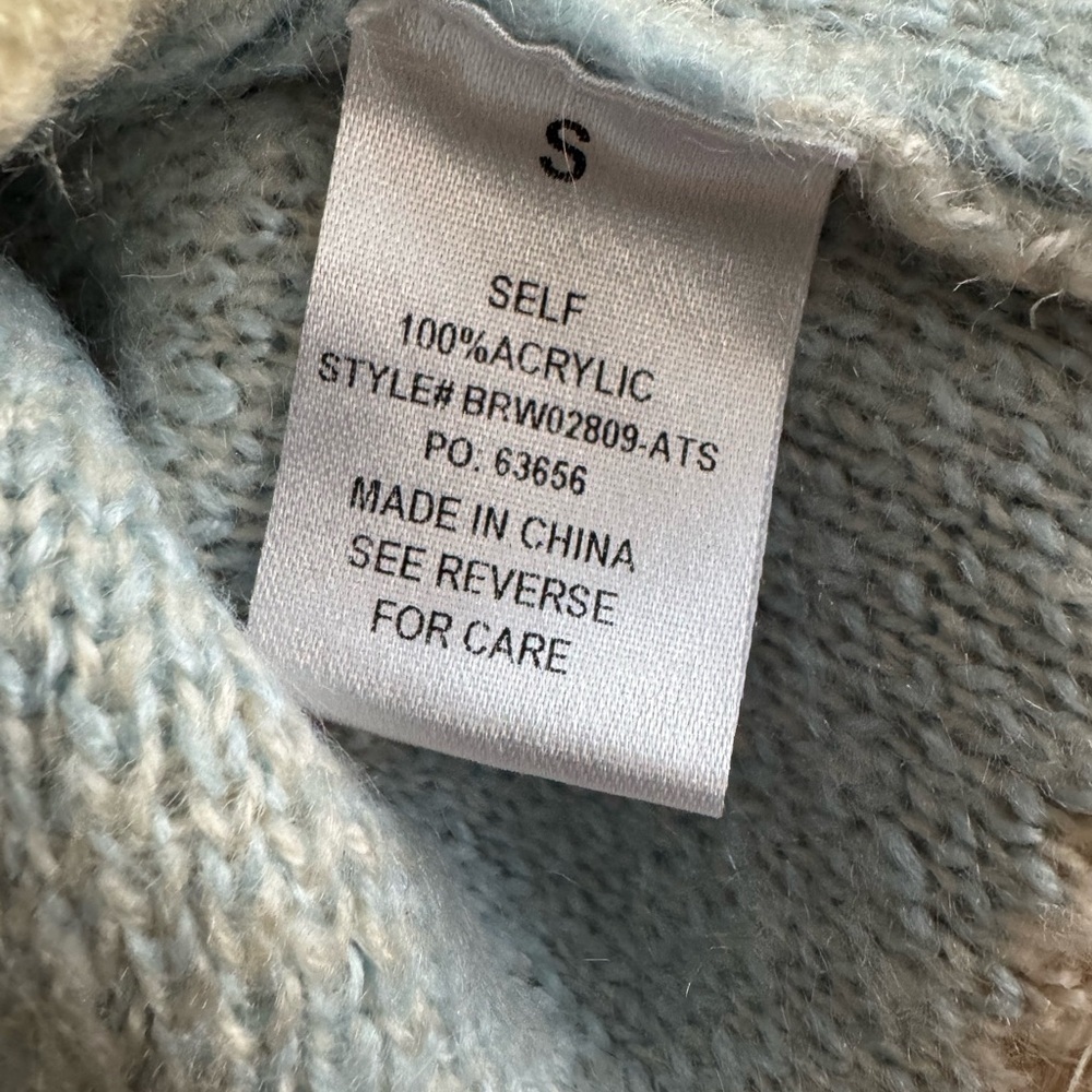 Altar'd State Women’s Cream and Blue Smiley Face Sweater Size Small - Picture 5 of 6